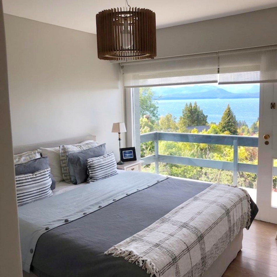 Casa 5 amb excelente vista lago Melipal .