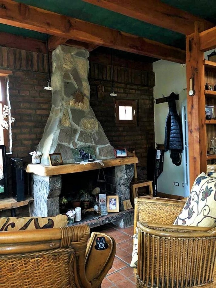Foto Casa en Venta en San Carlos De Bariloche, Rio Negro - U$D 250.000 - pix1080101236 - BienesOnLine