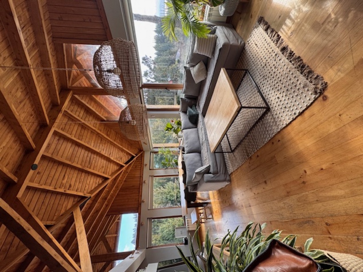 Amplia, luminosa y con vista al lago 