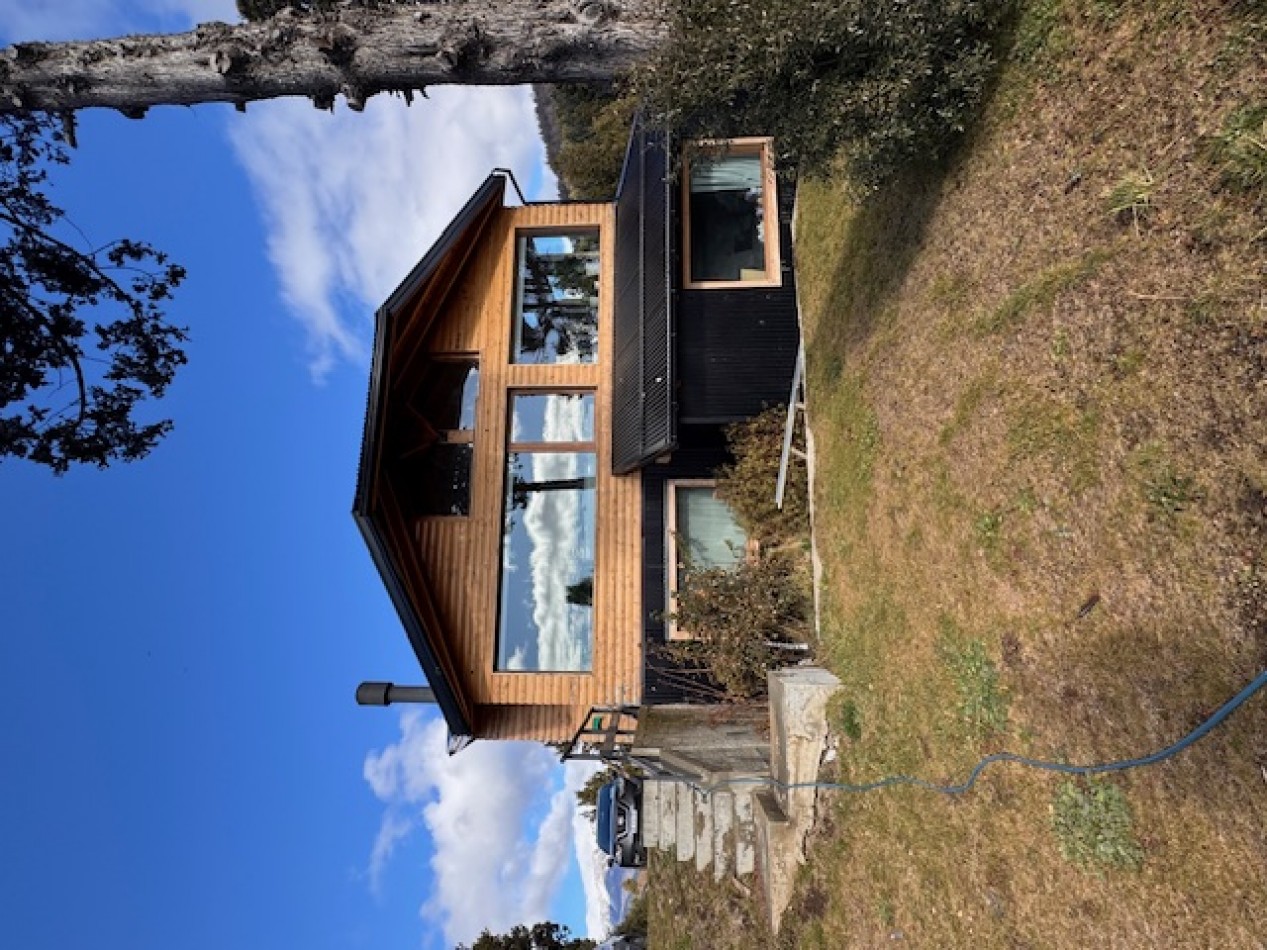 Amplia, luminosa y con vista al lago 