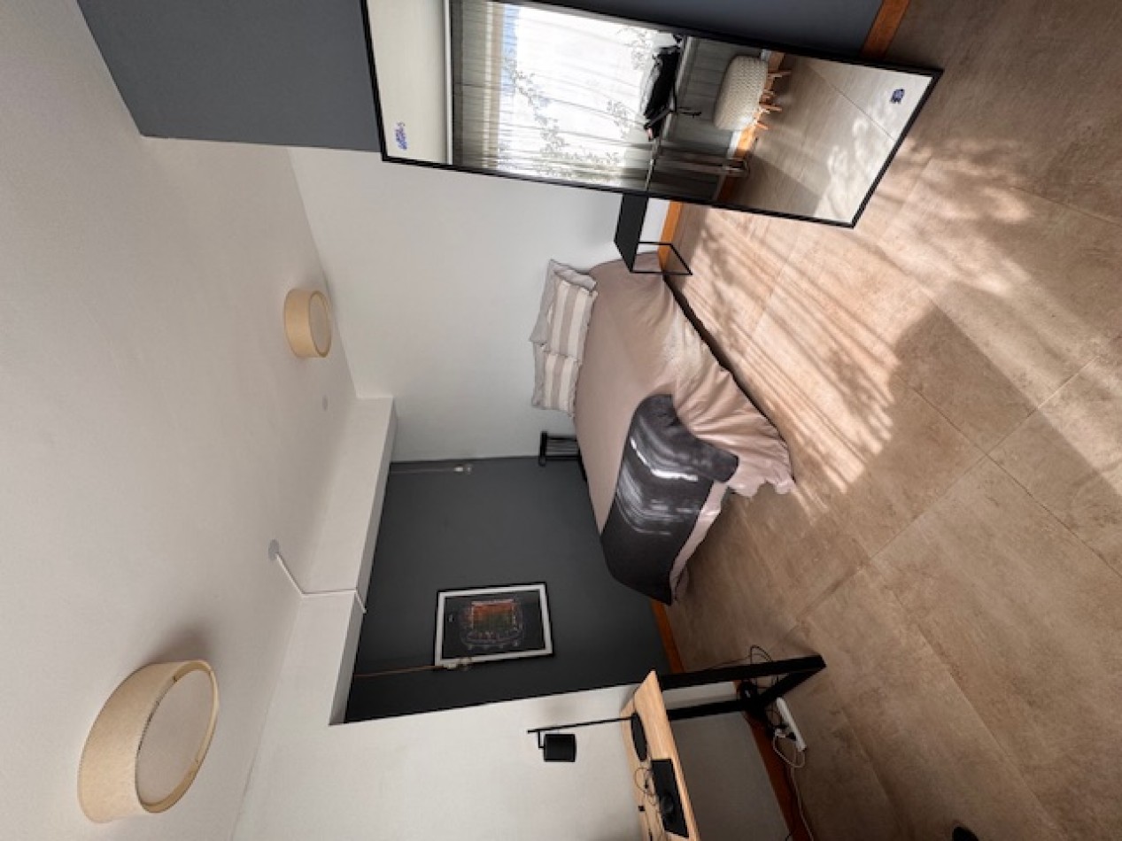 Amplia, luminosa y con vista al lago 