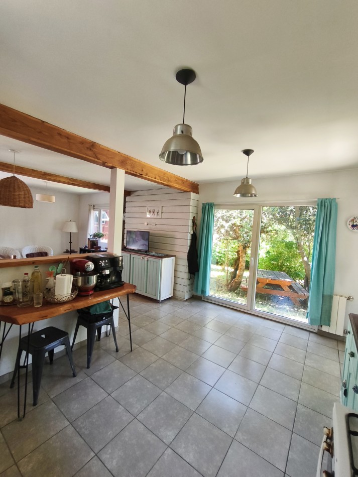 Casa principal con depto y local en Lago Moreno
