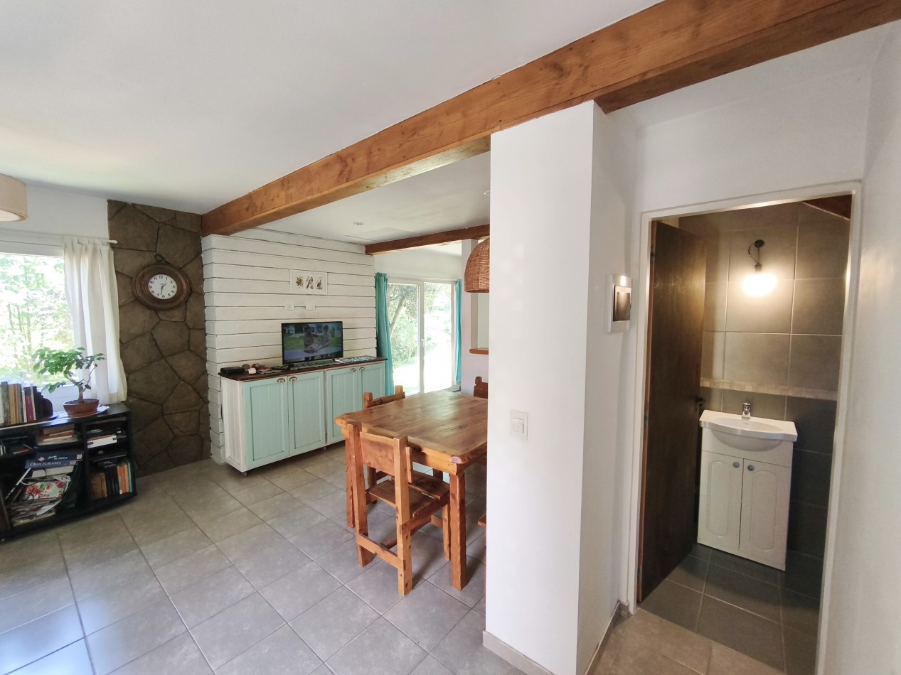 Casa principal con depto y local en Lago Moreno