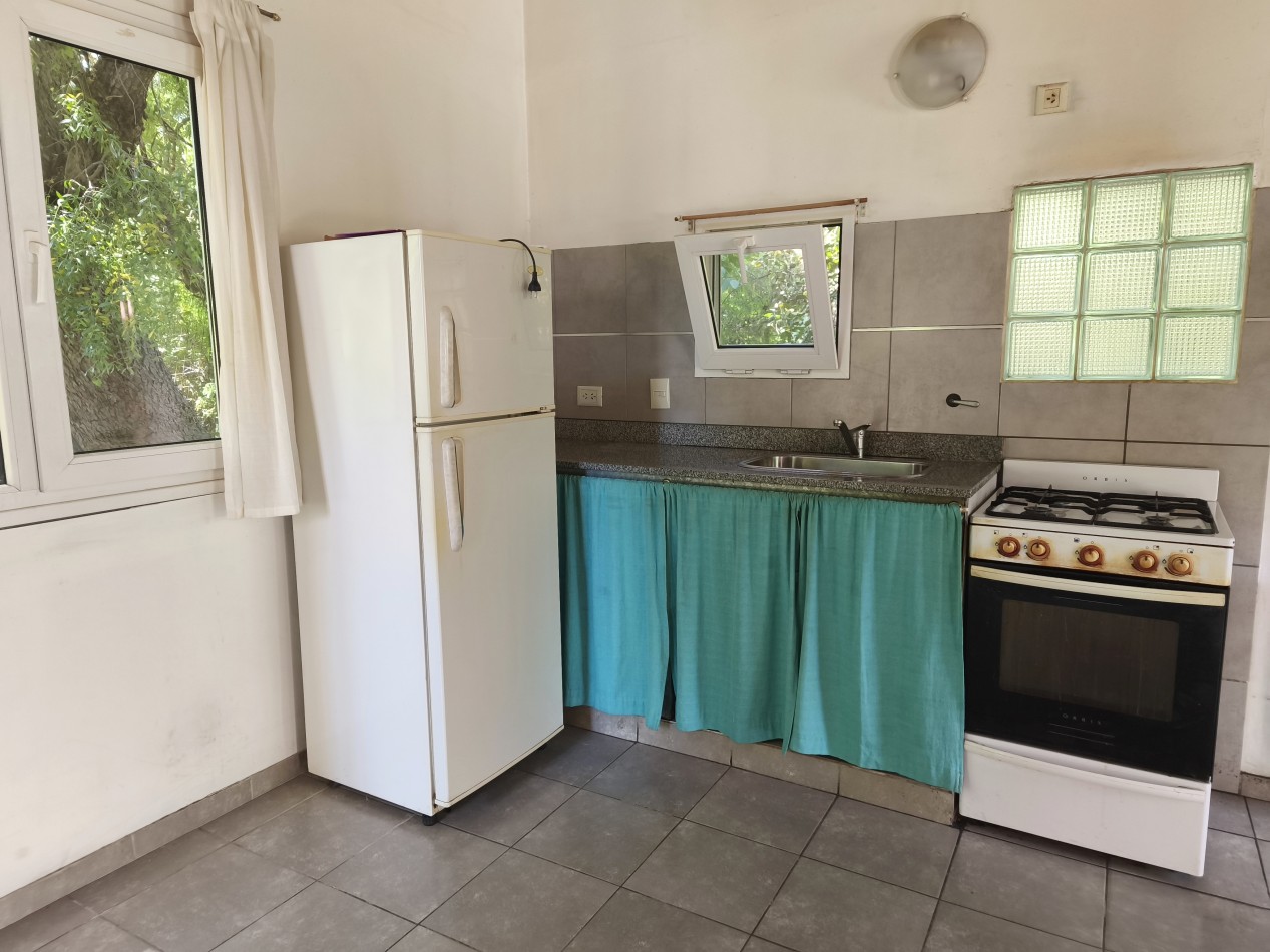 Casa principal con depto y local en Lago Moreno