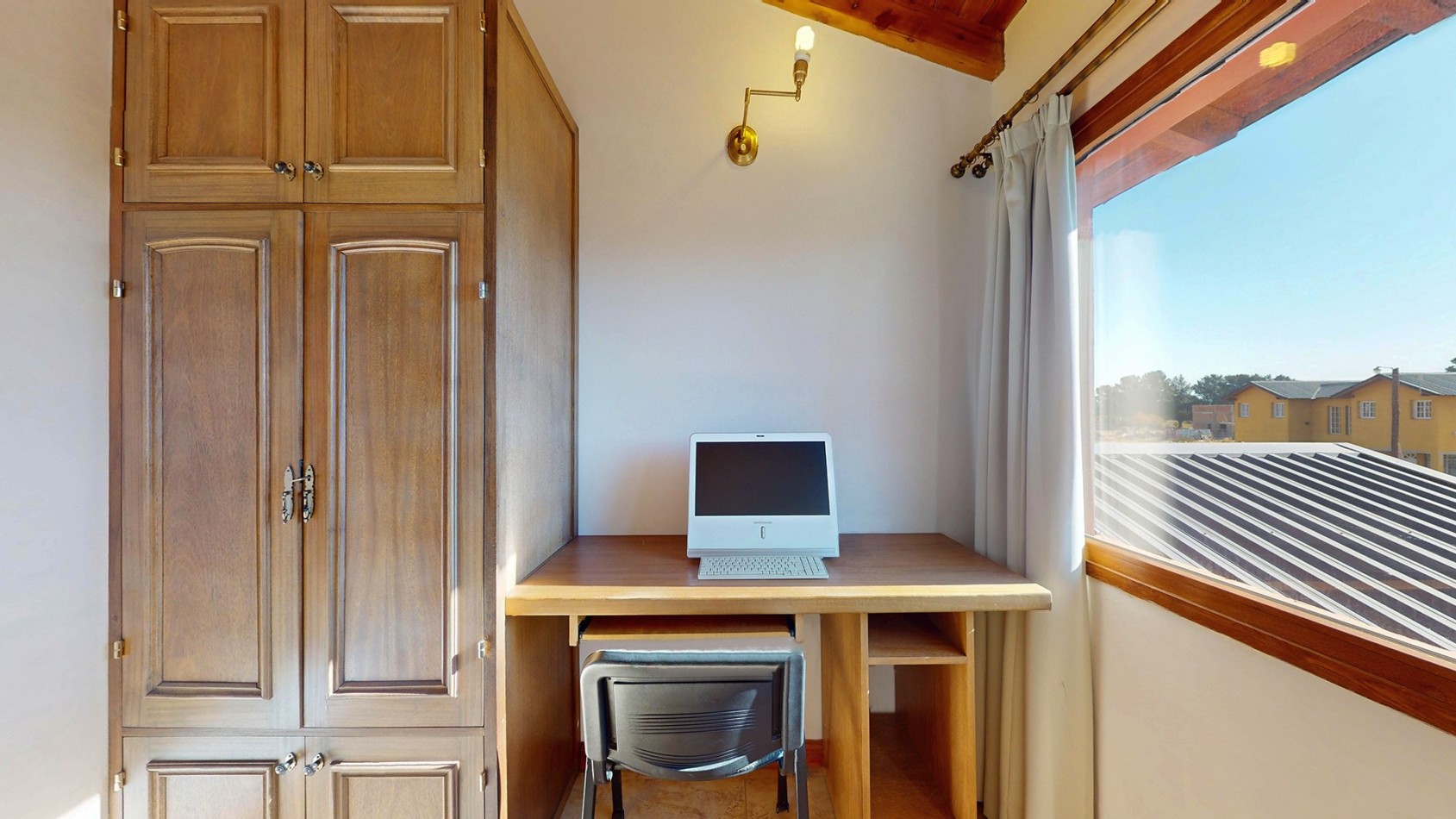 7 ambientes en Dina Huapi posibilidad de independizar el quincho como departamento anexo propiedad con potencial para desarrollar vivienda mas renta ideal