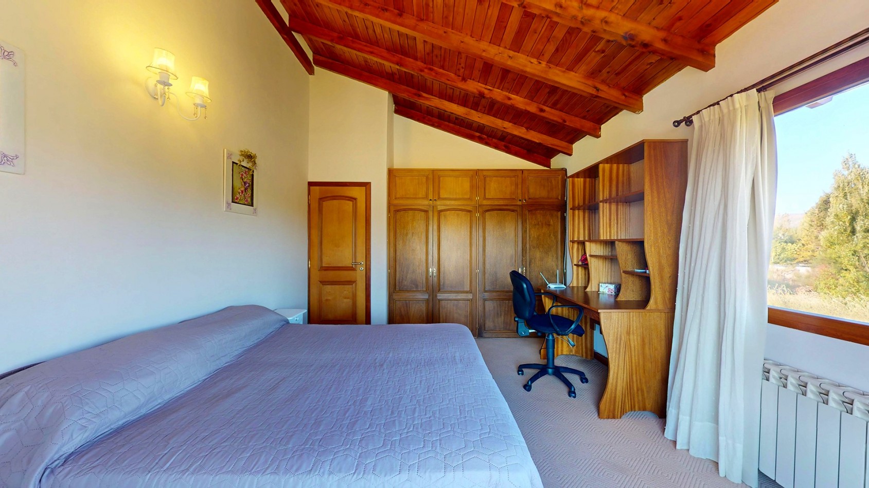 7 ambientes en Dina Huapi posibilidad de independizar el quincho como departamento anexo propiedad con potencial para desarrollar vivienda mas renta ideal