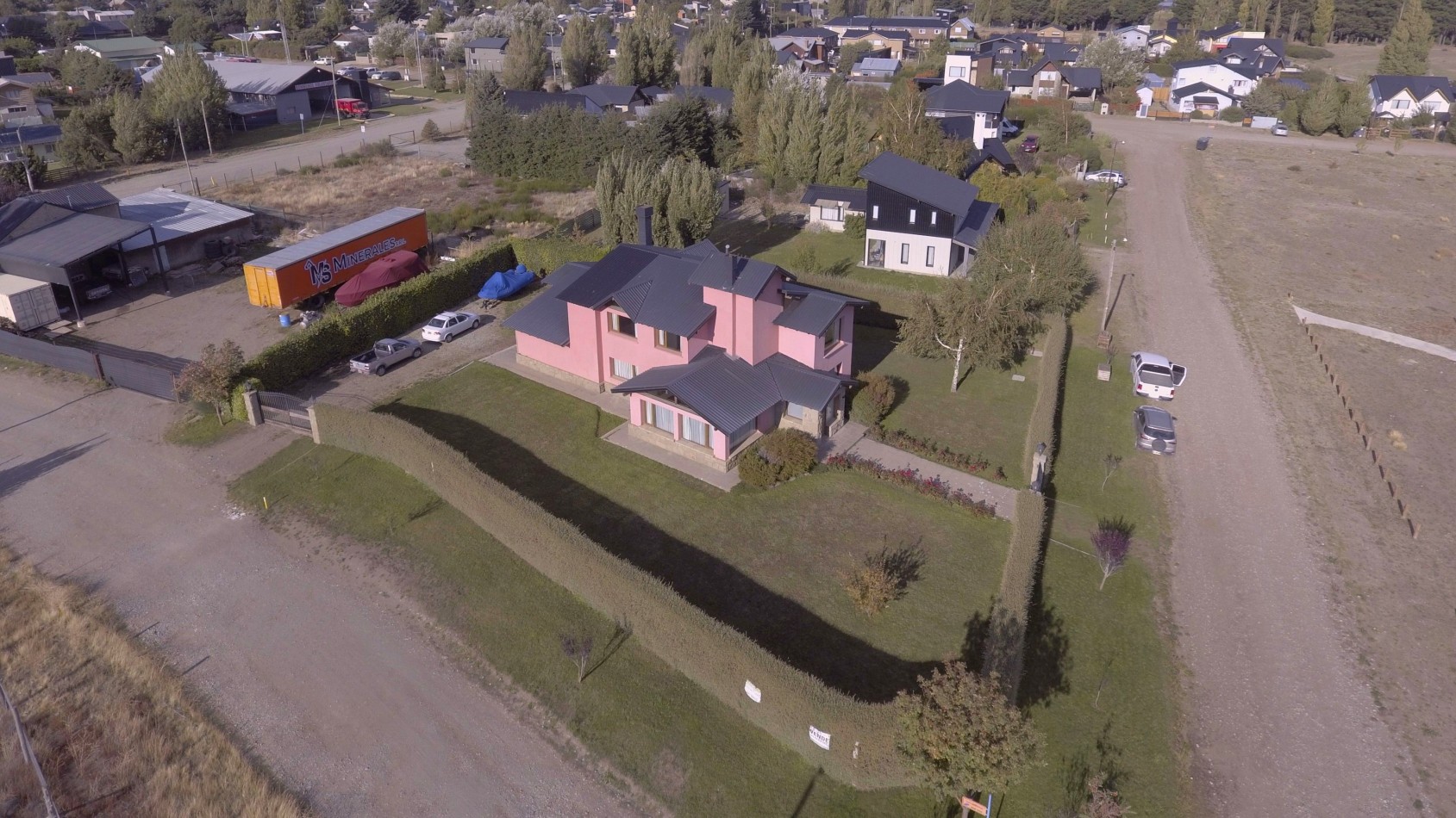 7 ambientes en Dina Huapi posibilidad de independizar el quincho como departamento anexo propiedad con potencial para desarrollar vivienda mas renta ideal