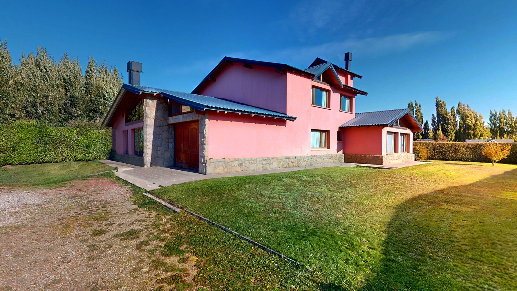 7 ambientes en Dina Huapi posibilidad de independizar el quincho como departamento anexo propiedad con potencial para desarrollar vivienda mas renta ideal