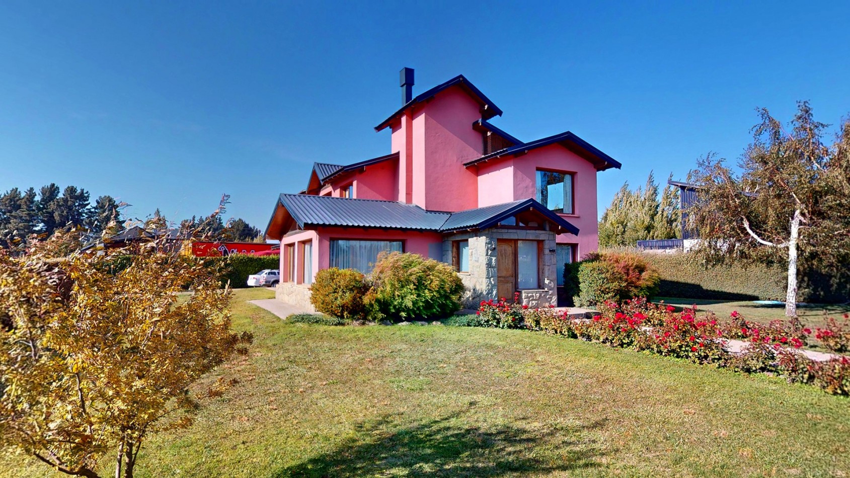 7 ambientes en Dina Huapi posibilidad de independizar el quincho como departamento anexo propiedad con potencial para desarrollar vivienda mas renta ideal