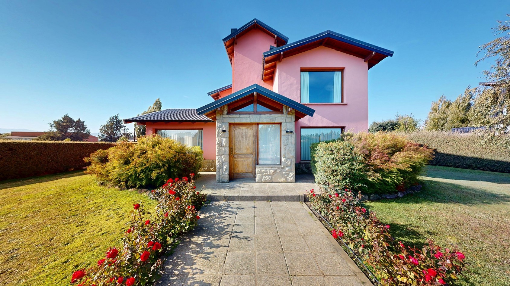 7 ambientes en Dina Huapi posibilidad de independizar el quincho como departamento anexo propiedad con potencial para desarrollar vivienda mas renta ideal