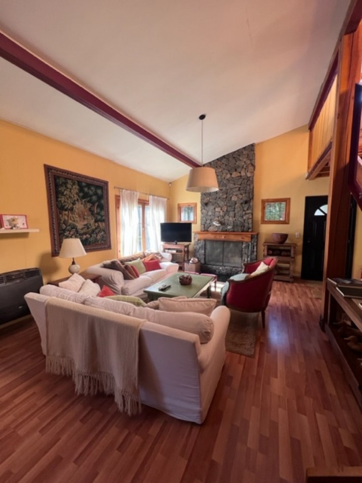 Foto Casa en Venta en San Carlos De Bariloche, Rio Negro - U$D 270.000 - pix1051161236 - BienesOnLine