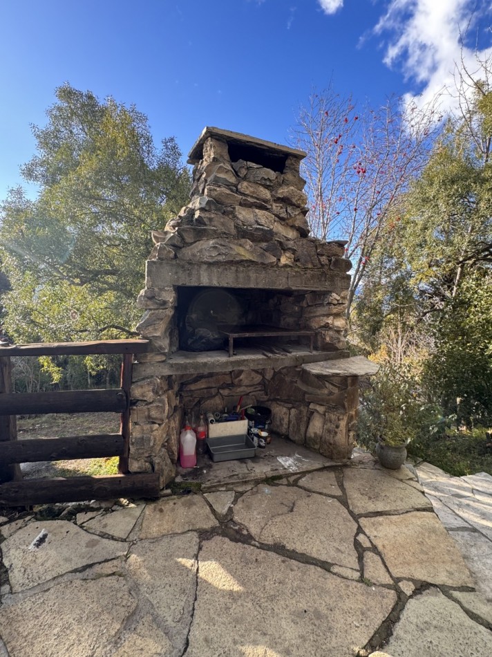 Pintoresca casa en venta con Vista al lago 