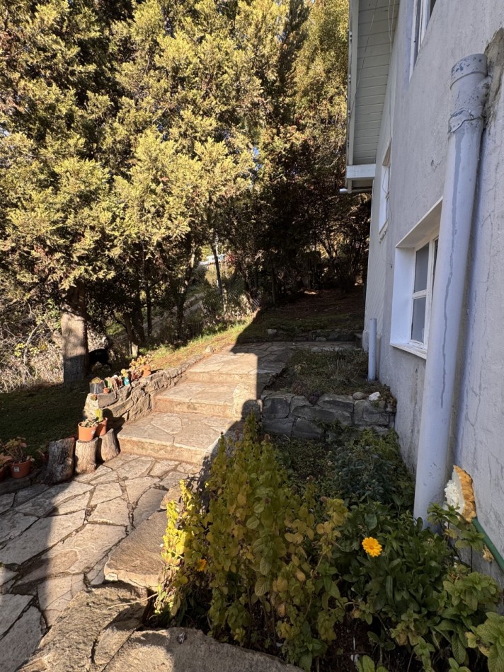 Pintoresca casa en venta con Vista al lago 