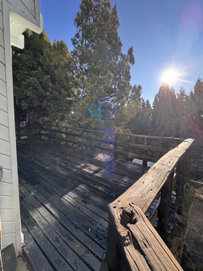 Pintoresca casa den venta con Vista al lago 
