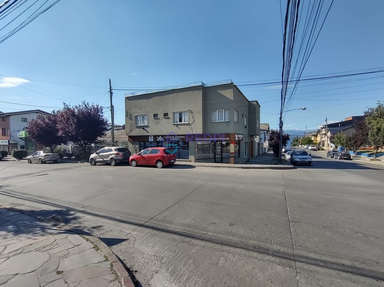 Casa en el centro en lote con factibilidad para edificio en venta Bariloche apta credito