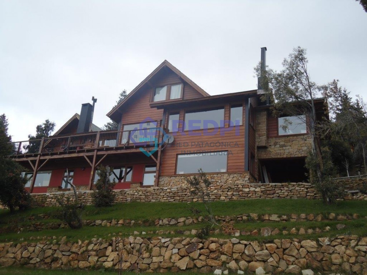 Casa con vista en Barrio Cerrado