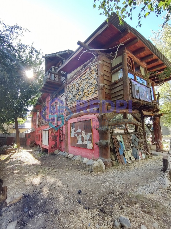 Un RINCON DE ARTE en Las Victorias, al este de Bariloche. Ideal vivienda + renta