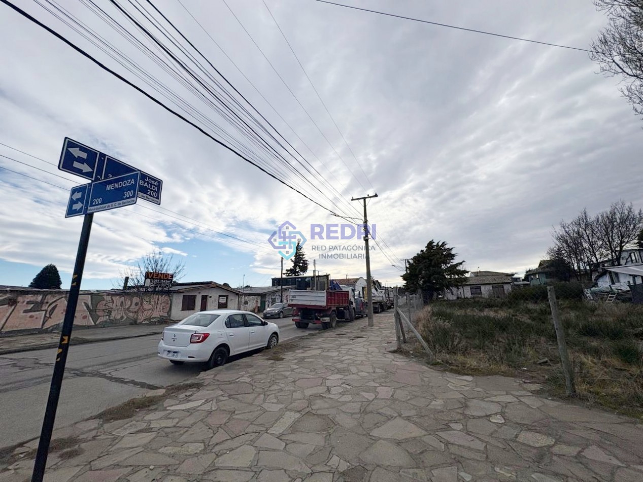 Lote urbano en esquina 