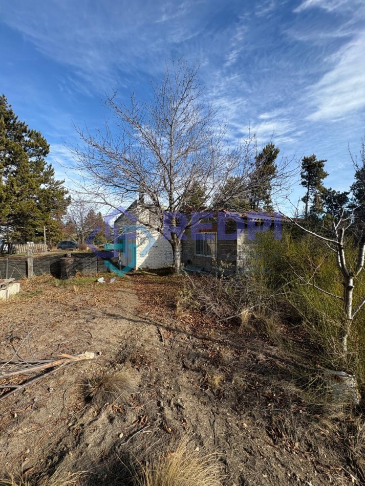 Lote plano con casa gas de red a 100 m del Rio Limay