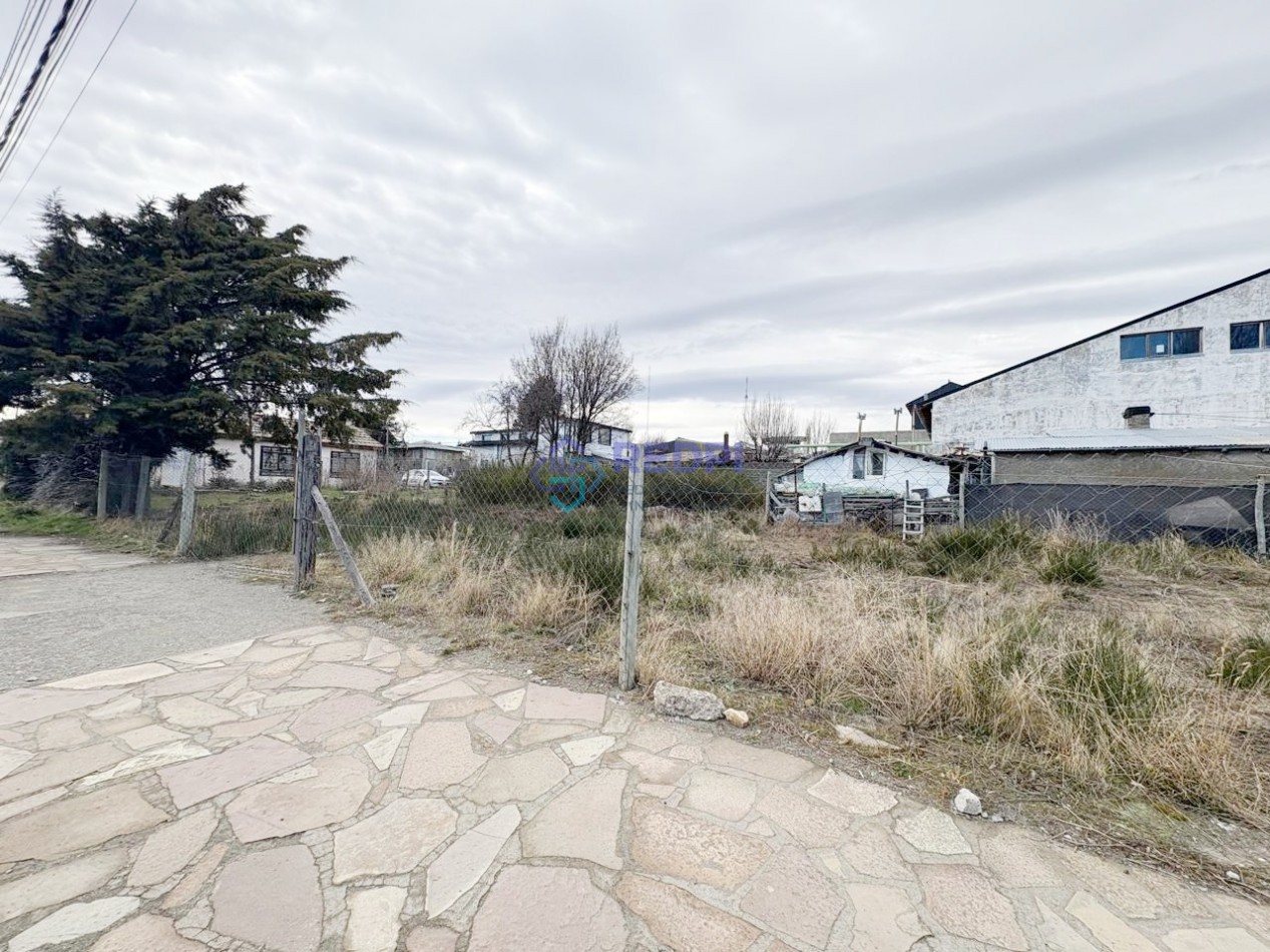 Lote urbano en esquina 