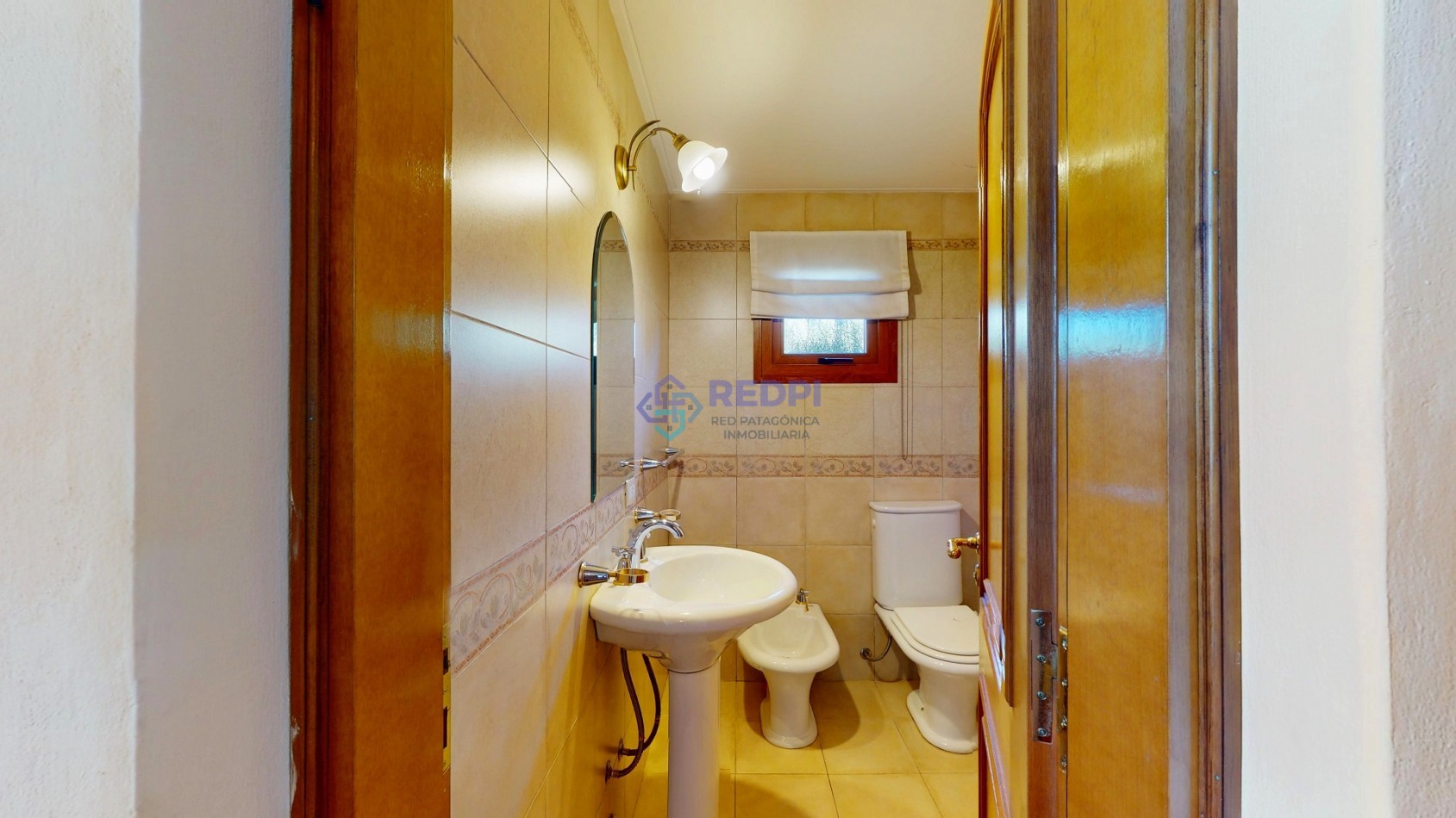 7 ambientes en Dina Huapi posibilidad de independizar el quincho como departamento anexo propiedad con potencial para desarrollar vivienda mas renta ideal