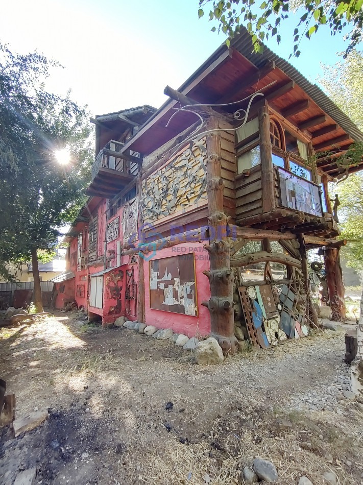 Un RINCON DE ARTE en Las Victorias, al este de Bariloche. Ideal vivienda + renta