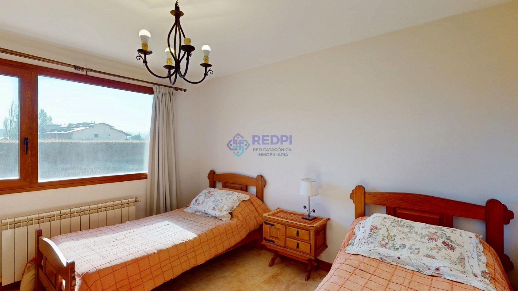 7 ambientes en Dina Huapi posibilidad de independizar el quincho como departamento anexo propiedad con potencial para desarrollar vivienda mas renta ideal