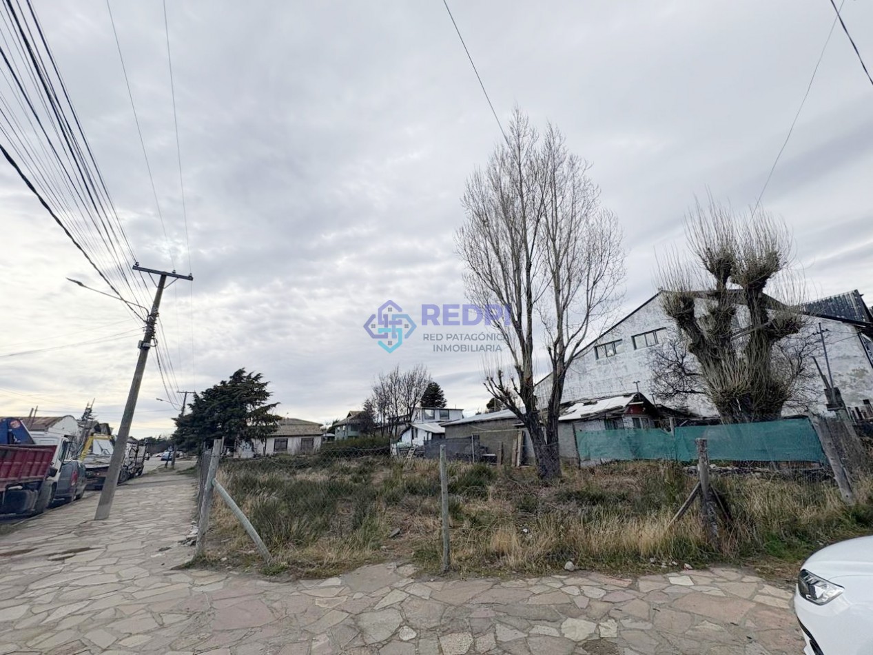 Lote urbano en esquina 