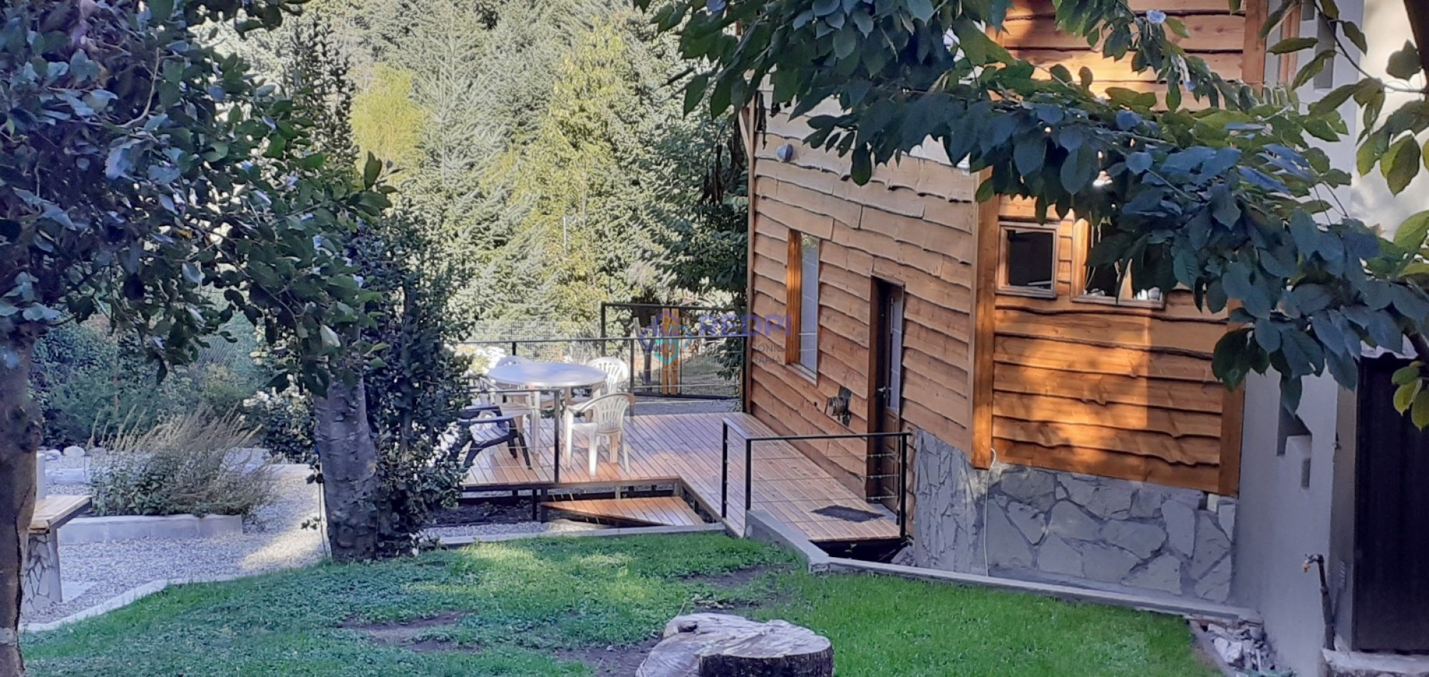 Complejo de cabañas en Villa Arelauquen, Bariloche.