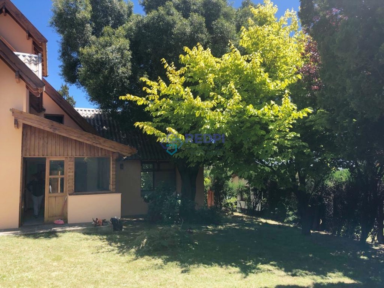 Casa en barrio residencial Jardin Botanico Bariloche 