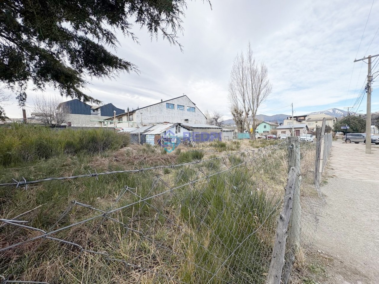 Lote urbano en esquina 