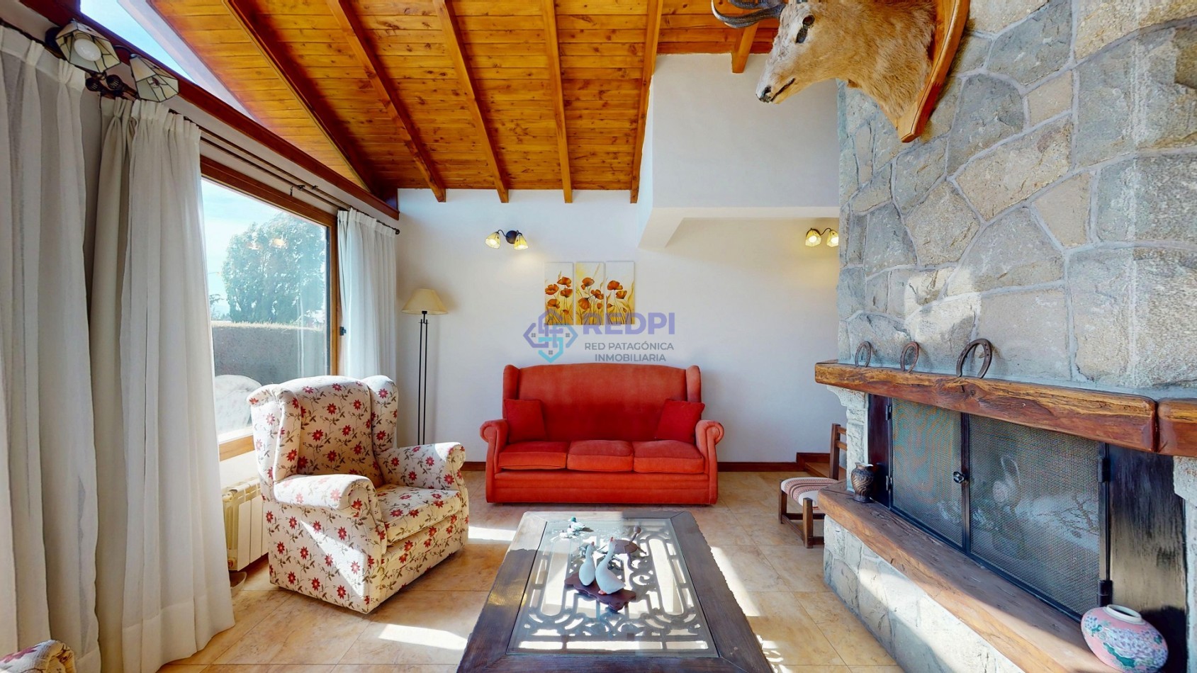 7 ambientes en Dina Huapi posibilidad de independizar el quincho como departamento anexo propiedad con potencial para desarrollar vivienda mas renta ideal