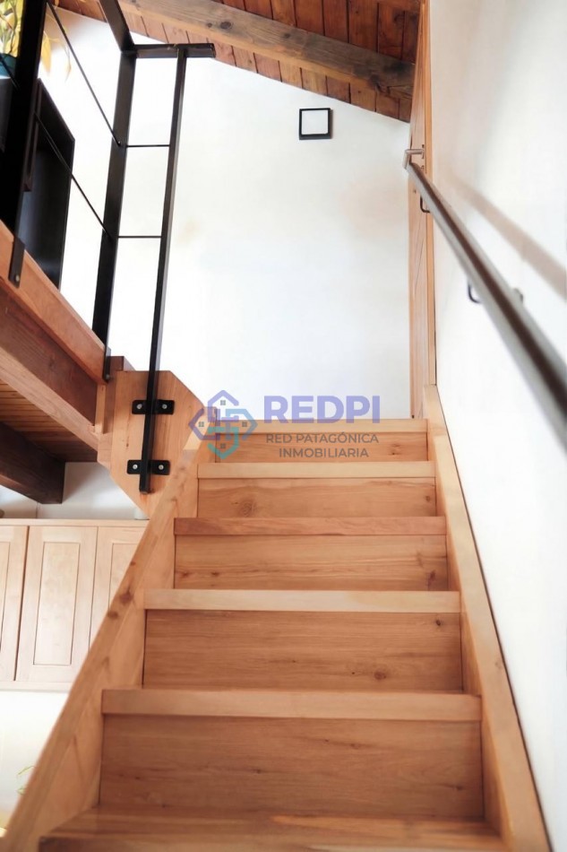 Departamento 2 ambientes con entrepiso cochera porton automatizado impecable en venta Bariloche Barrio San Francisco apto credito apto profesional y turismo 