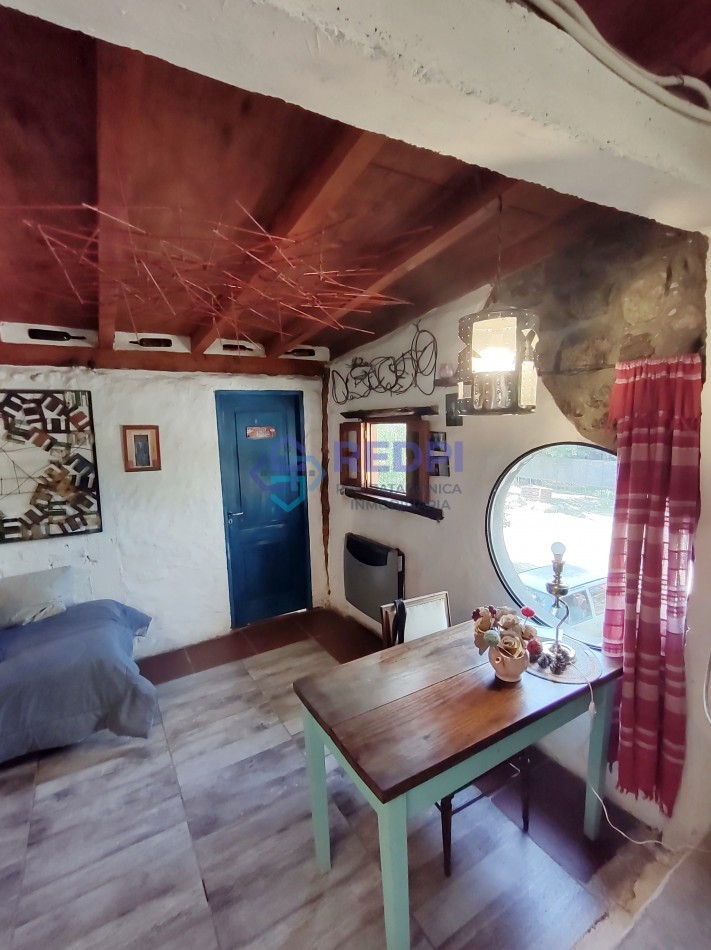 Un RINCON DE ARTE en Las Victorias, al este de Bariloche. Ideal vivienda + renta