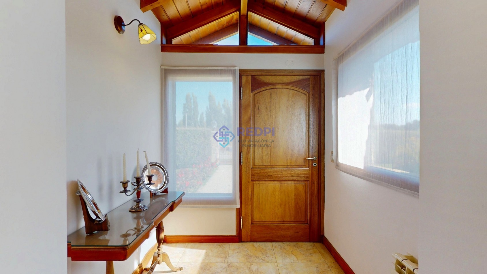 7 ambientes en Dina Huapi posibilidad de independizar el quincho como departamento anexo propiedad con potencial para desarrollar vivienda mas renta ideal