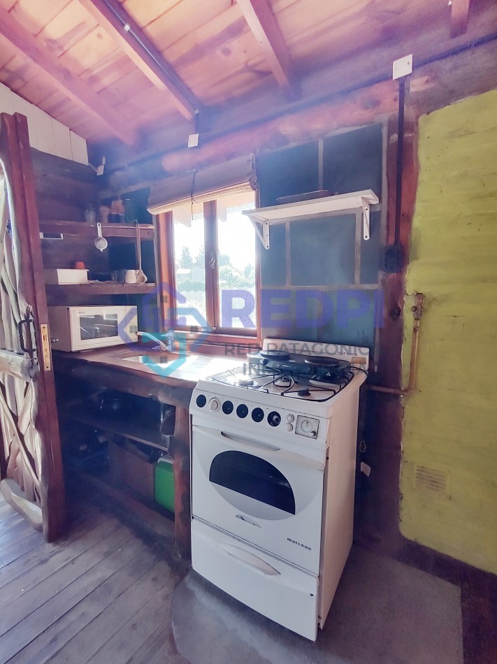 Un RINCON DE ARTE en Las Victorias, al este de Bariloche. Ideal vivienda + renta