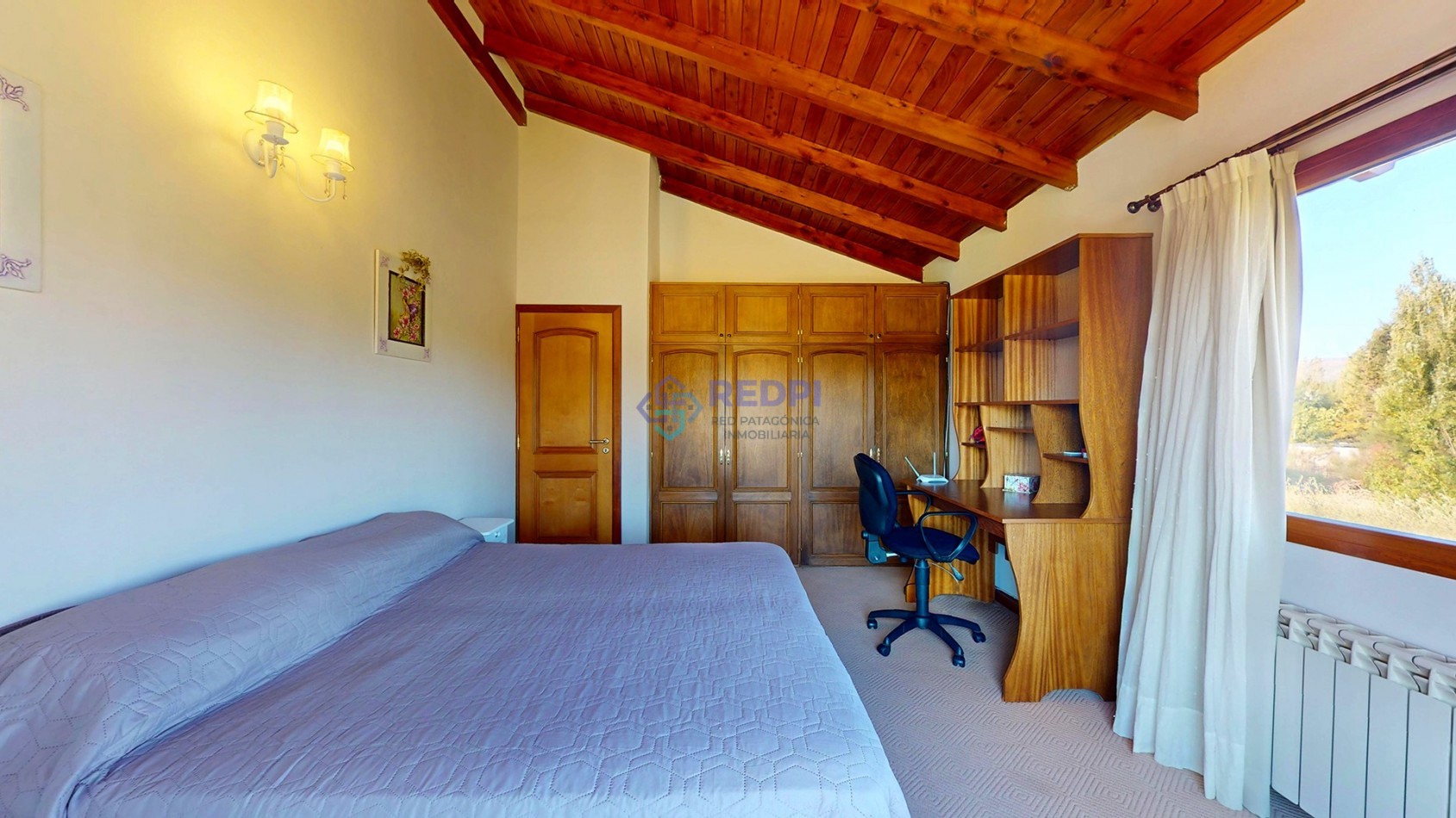 7 ambientes en Dina Huapi posibilidad de independizar el quincho como departamento anexo propiedad con potencial para desarrollar vivienda mas renta ideal