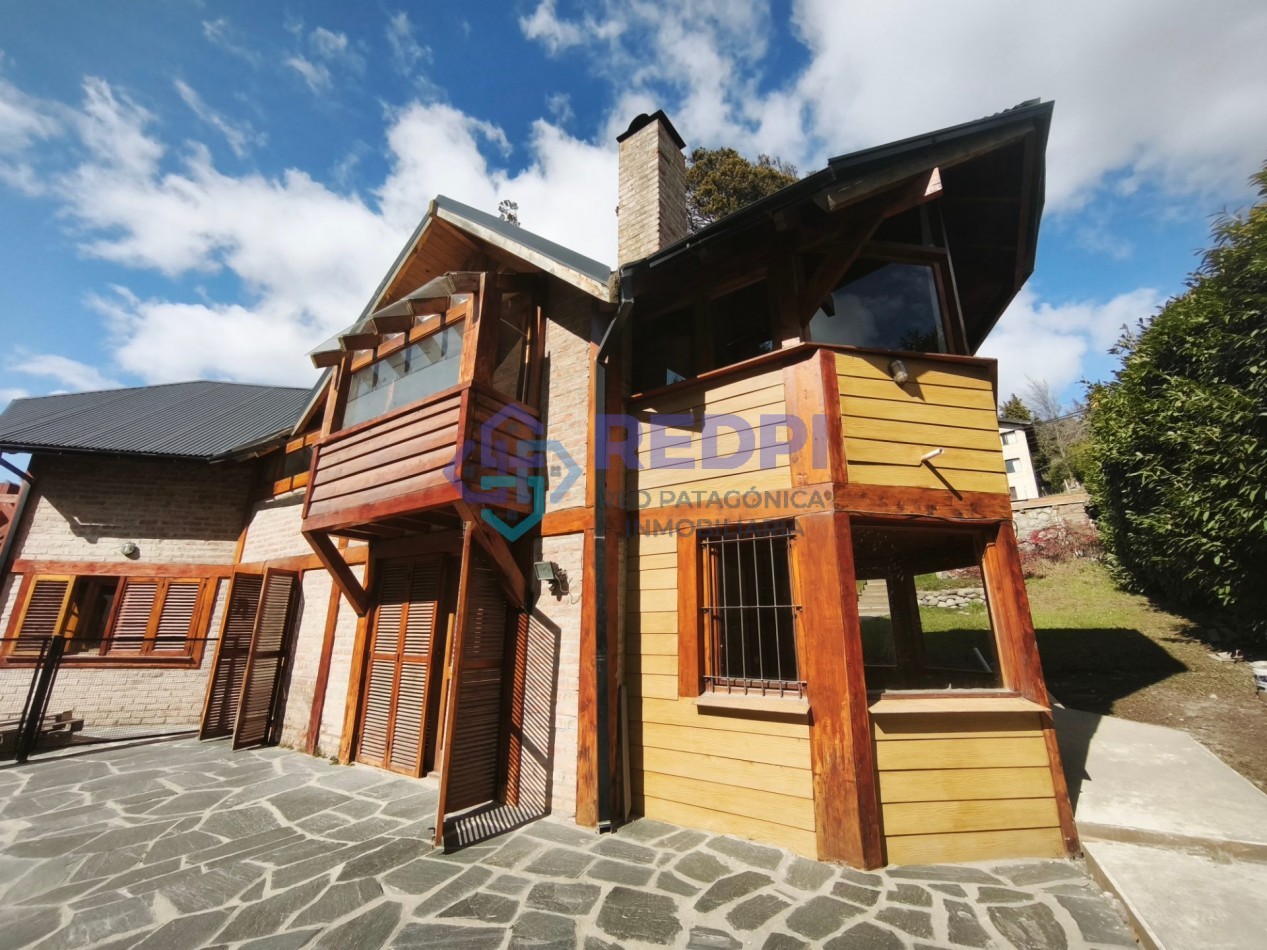 Casa de tres dormitorios en barrio Las Margaritas alquiler permanente 