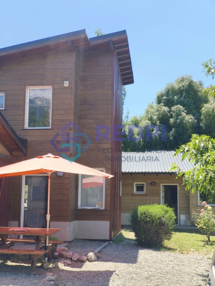 Casa principal con depto y local en Lago Moreno