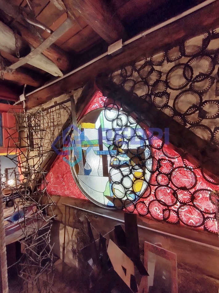 Un RINCON DE ARTE en Las Victorias, al este de Bariloche. Ideal vivienda + renta