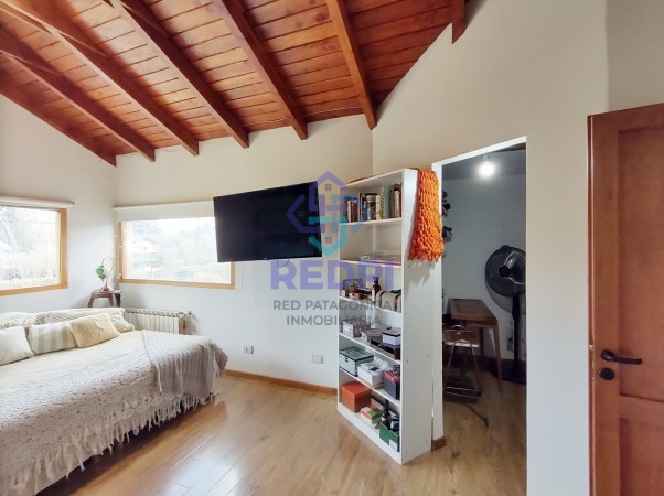 Amplia casa de 7 ambientes en Barrio Tres Lagos, Bariloche