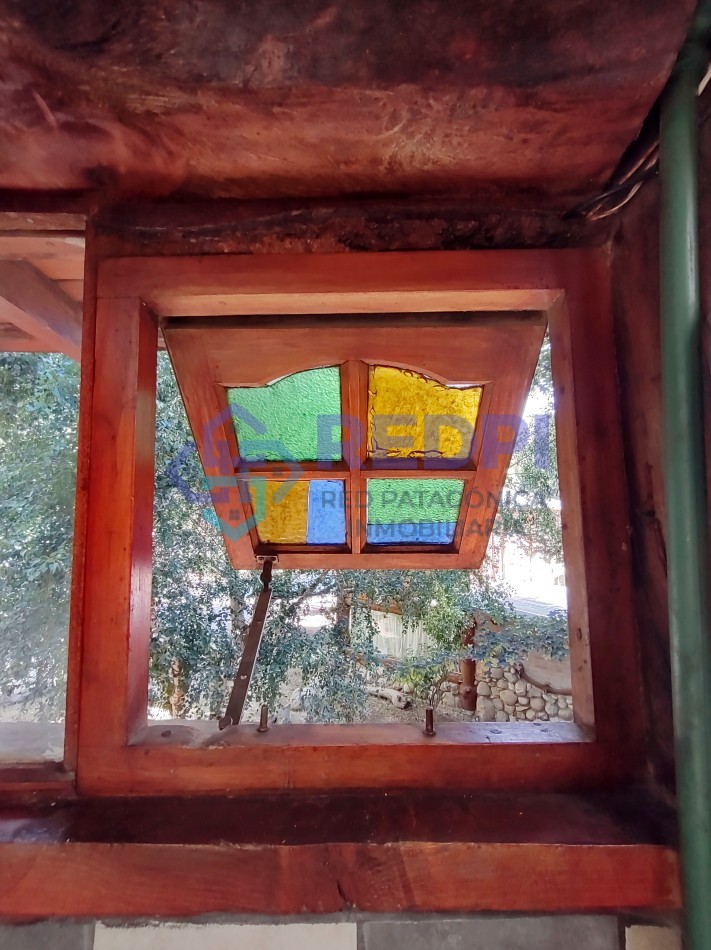 Un RINCON DE ARTE en Las Victorias, al este de Bariloche. Ideal vivienda + renta