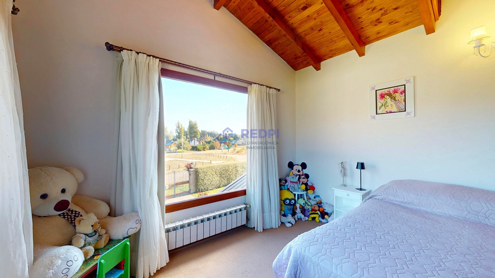 7 ambientes en Dina Huapi posibilidad de independizar el quincho como departamento anexo propiedad con potencial para desarrollar vivienda mas renta ideal