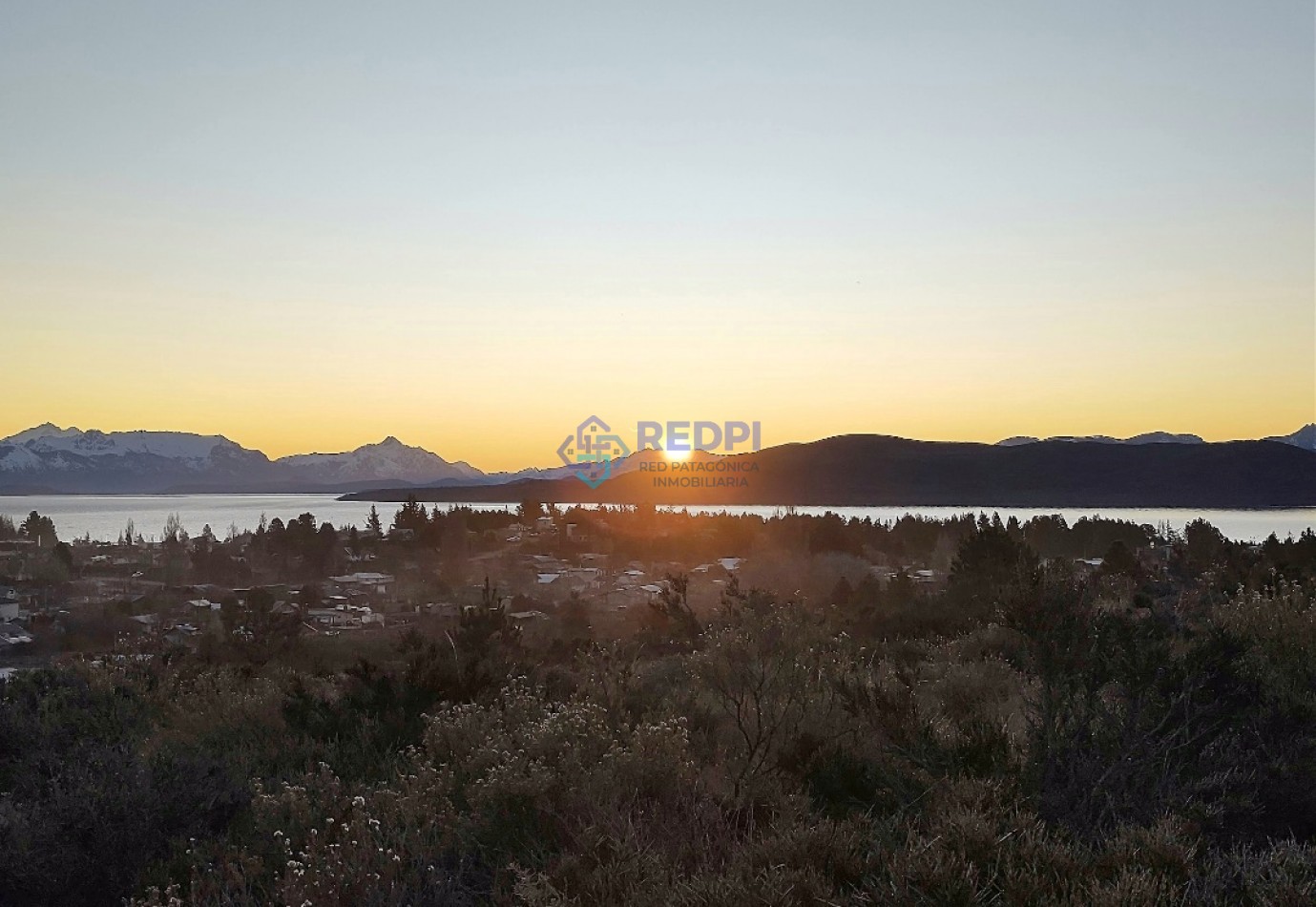 Lote con vista panoramica al Lago y Cordillera en Barrio Privado Barrancas de Dina Huapi