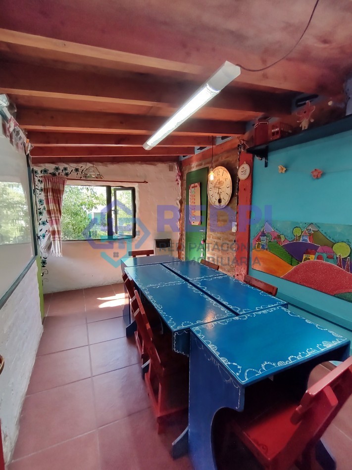 Un RINCON DE ARTE en Las Victorias, al este de Bariloche. Ideal vivienda + renta