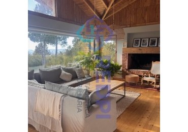 Amplia, luminosa y con vista al lago 