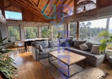 Amplia, luminosa y con vista al lago 