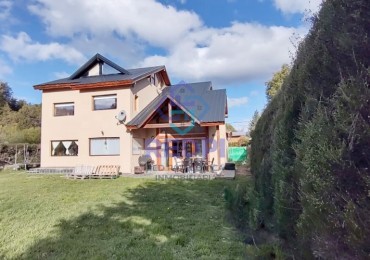Amplia casa de 7 ambientes en Barrio Tres Lagos, Bariloche