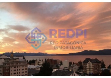 Departamento urbano con vista al lago 